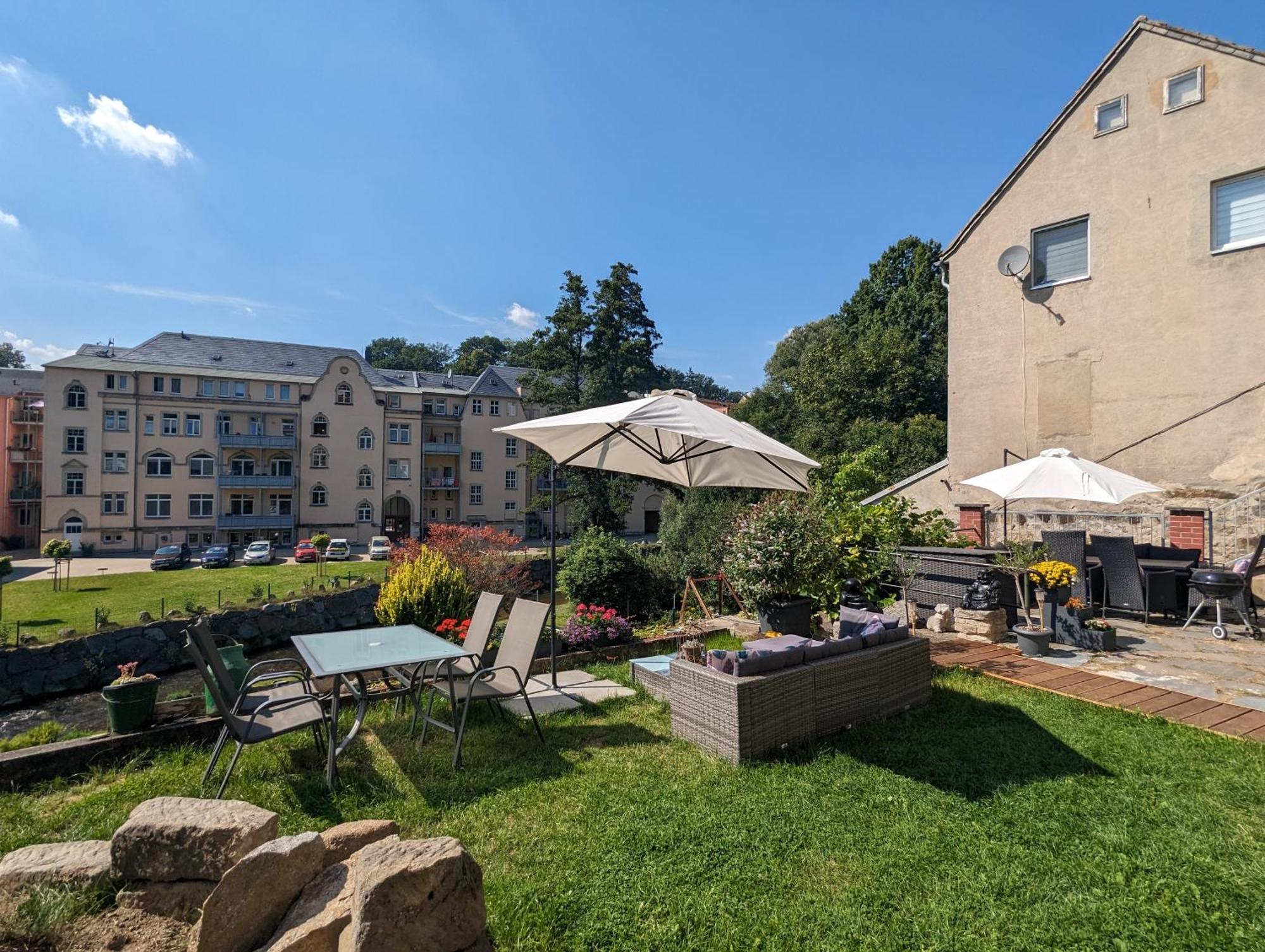 Hw2B - Urlaubsmagie - Wohlfuehlwohnung Mit Balkon, Pool, Sauna & Terrasse Sebnitz Exterior photo