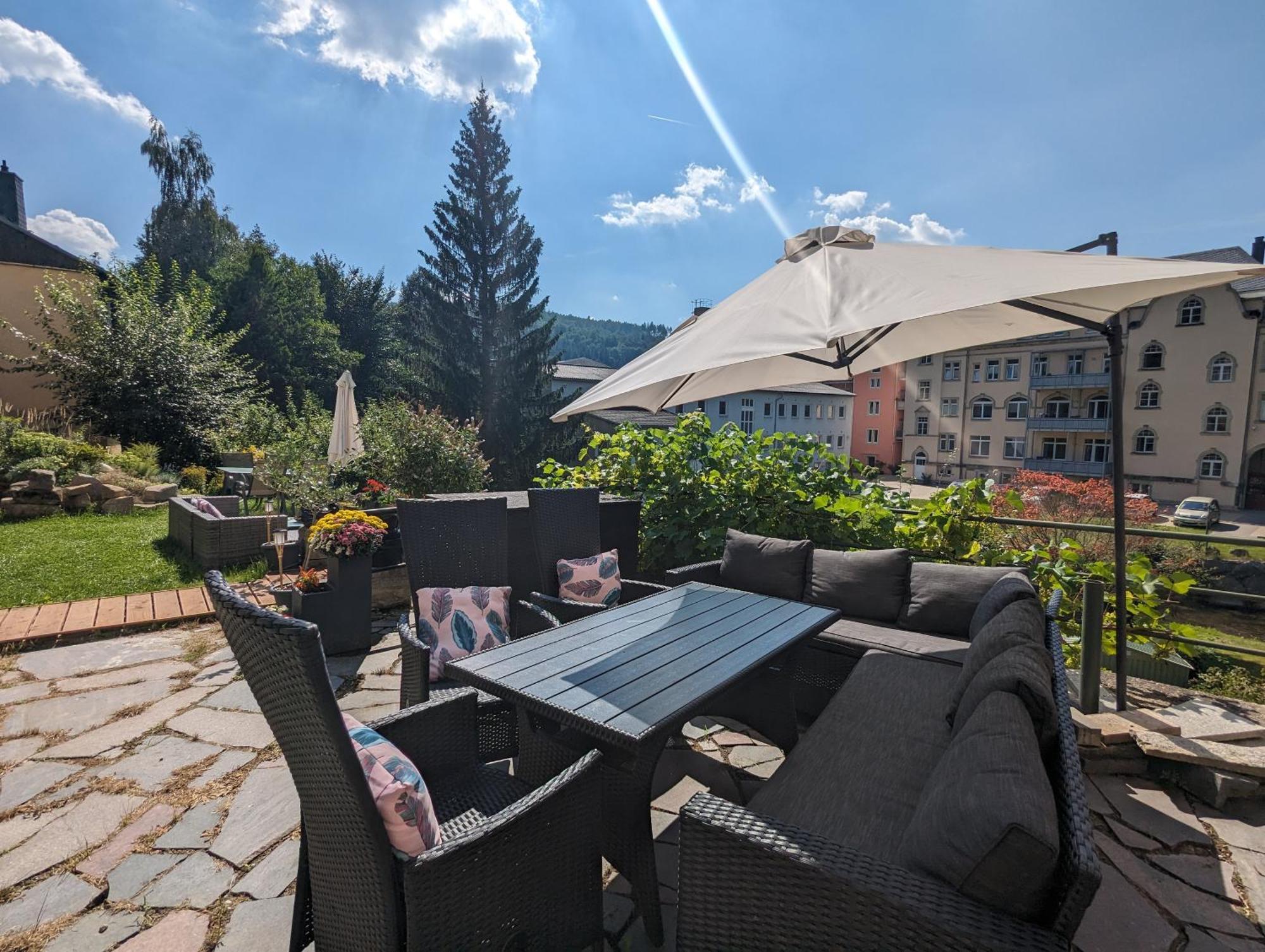 Hw2B - Urlaubsmagie - Wohlfuehlwohnung Mit Balkon, Pool, Sauna & Terrasse Sebnitz Exterior photo