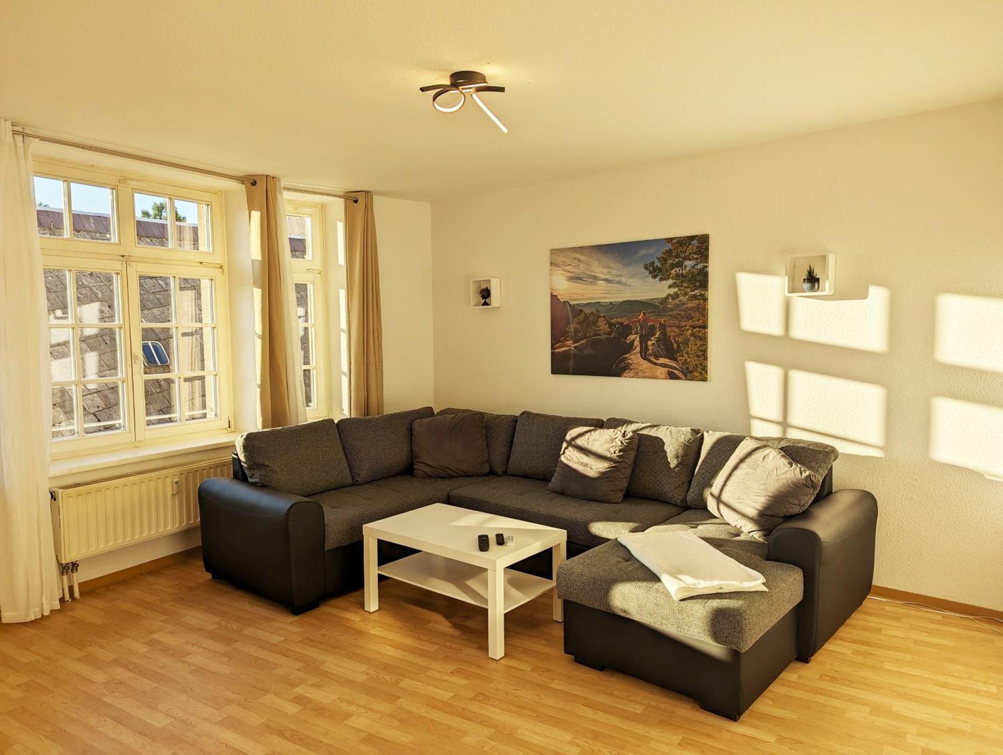 Hw2B - Urlaubsmagie - Wohlfuehlwohnung Mit Balkon, Pool, Sauna & Terrasse Sebnitz Exterior photo